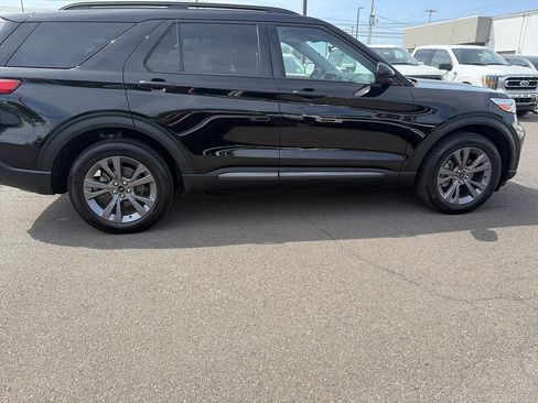 Used 2024 Ford Explorer XLT w/ Equipment Group 202A AWD/4WD image 6