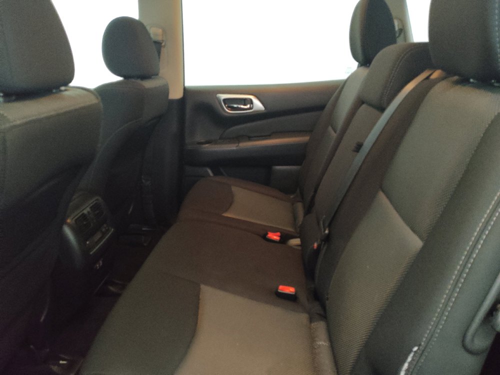 Used 2020 Nissan Pathfinder SV AWD/4WD image 18