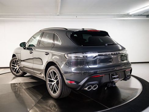 Certified 2024 Porsche Macan AWD/4WD image 3