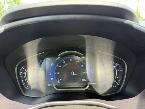 Used 2019 Hyundai Santa Fe Limited AWD/4WD image 18