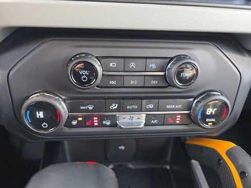 Used 2021 Ford Bronco Badlands image 33