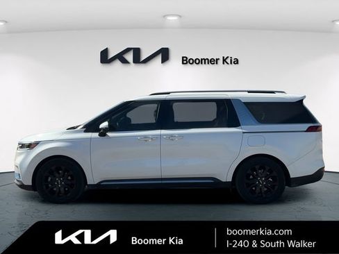 Used 2024 Kia Carnival SX Prestige image 8