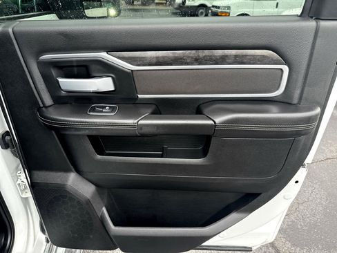 Used 2024 RAM 3500 Big Horn image 25