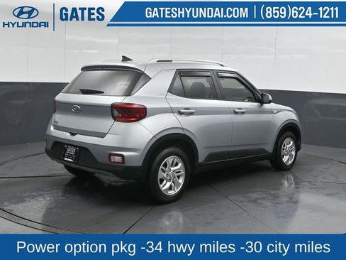 Used 2020 Hyundai Venue SEL image 2