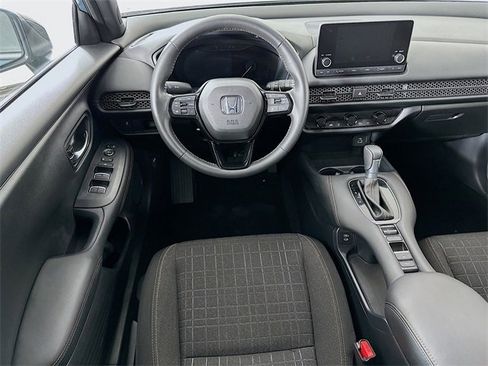 Certified 2024 Honda HR-V Sport image 3