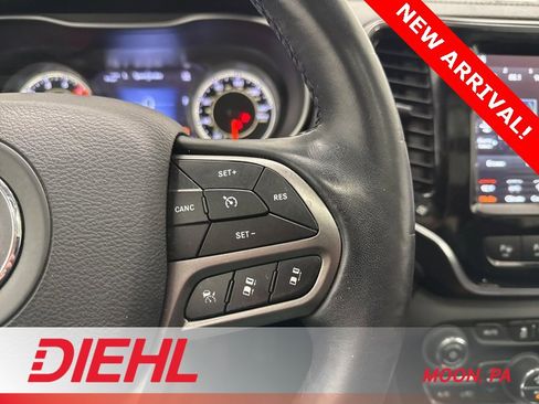 Used 2021 Jeep Cherokee Limited w/ Elite Package image 28