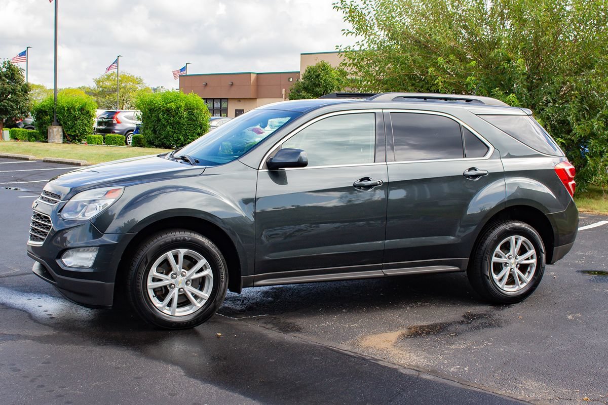 Used 2017 Chevrolet Equinox LT w/ Convenience Package FWD image 4