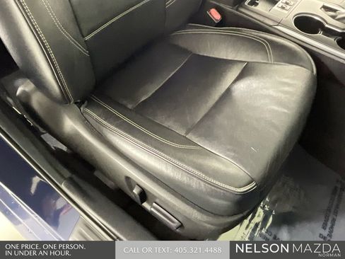 Used 2015 Toyota Camry XLE image 28