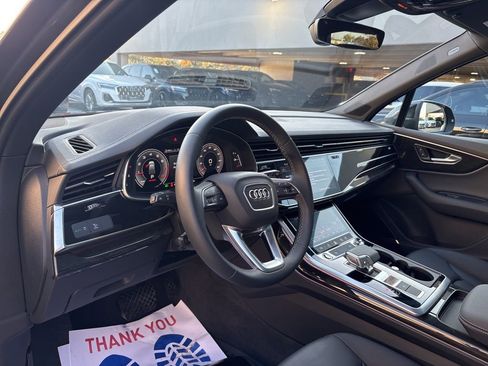 Certified 2025 Audi Q7 2.0T Premium w/ Convenience Plus Package image 12
