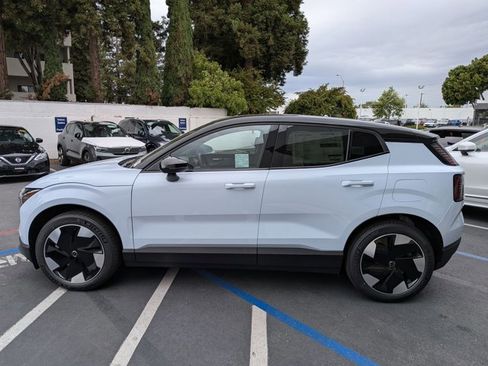 New 2026 Volvo EX30 Plus w/ Protection Package image 9