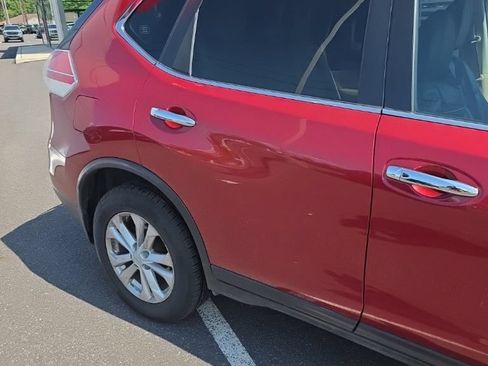 Used 2016 Nissan Rogue SV AWD/4WD image 6