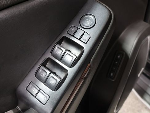 Used 2016 GMC Yukon SLT image 14