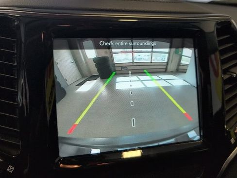 Used 2020 Jeep Cherokee Limited AWD/4WD image 24