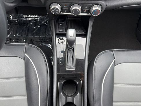 Used 2024 Nissan Kicks SV FWD image 30