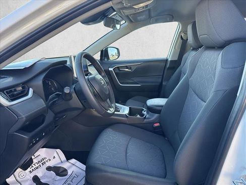 Used 2025 Toyota RAV4 XLE image 13