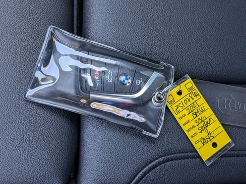 Used 2021 BMW 330i Sedan w/ M Sport Package image 36