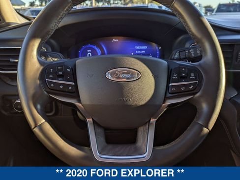 Used 2020 Ford Explorer Platinum w/ Premium Technology Package image 29