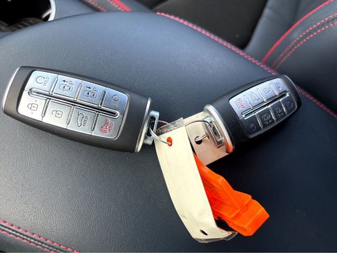 Used 2023 Genesis GV70 2.5T w/ Sport Prestige Package image 34