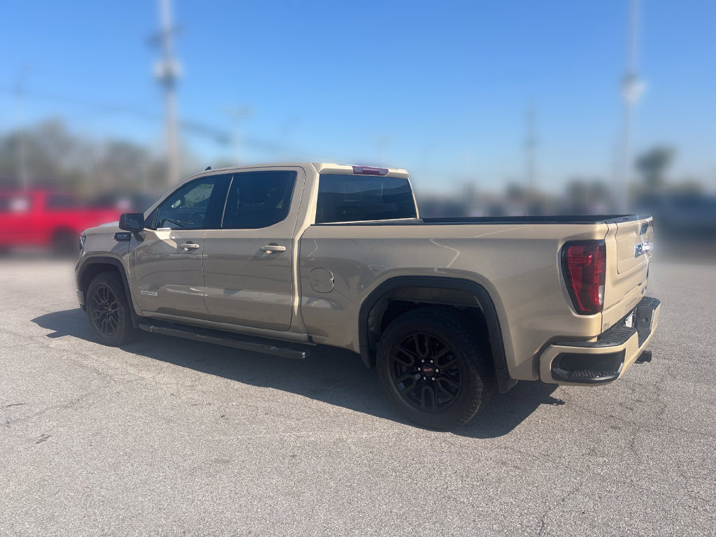 Used 2022 GMC Sierra 1500 Elevation w/ LPO, Elevation Black Package AWD/4WD image 3