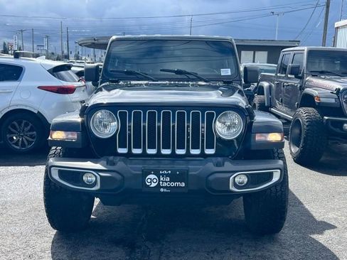 Used 2021 Jeep Wrangler Unlimited Sahara w/ Uconnect 4C Nav & Sound Group AWD/4WD image 4