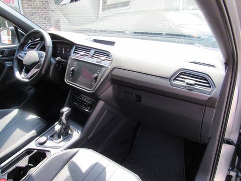 Used 2022 Volkswagen Tiguan SE R-Line AWD/4WD image 33