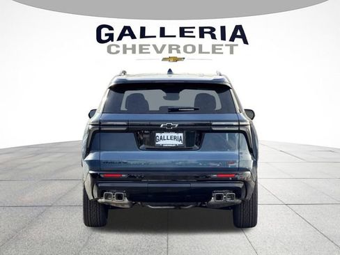 New 2026 Chevrolet Traverse RS w/ LPO, Floor Liner Package FWD image 6