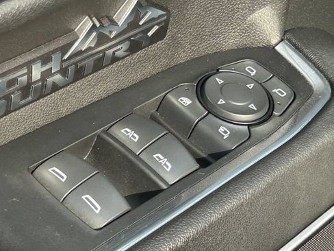 Used 2023 Chevrolet Silverado 1500 High Country w/ High Country Premium Package AWD/4WD image 28