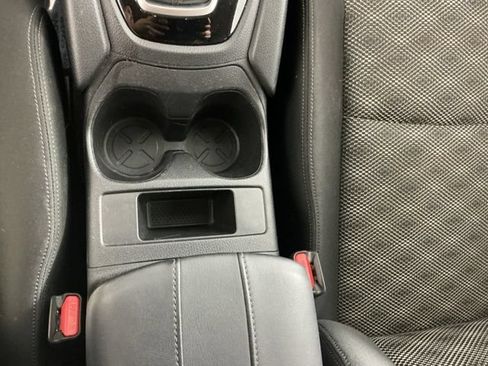 Used 2019 Nissan Rogue Sport SV AWD/4WD image 28