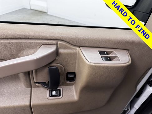 Used 2018 GMC Savana 2500 Work Van w/ Driver Convenience Package image 17