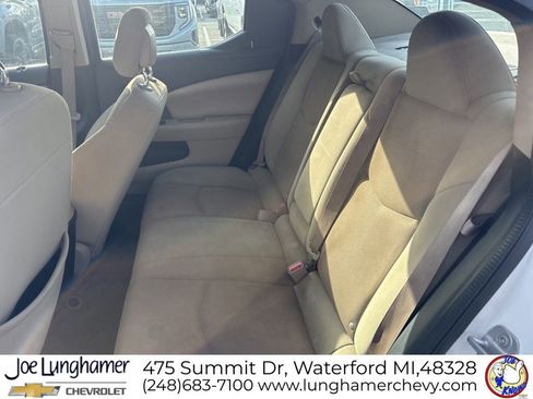 Used 2013 Dodge Avenger SE image 12