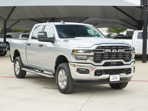 Used 2026 RAM 2500 Big Horn AWD/4WD image 7