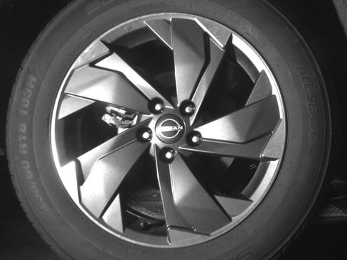 Used 2025 Nissan Rogue SV image 15