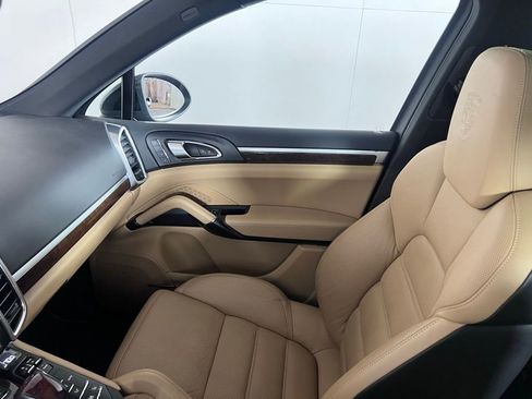 Used 2014 Porsche Cayenne Diesel image 25