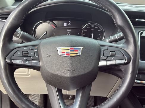 Used 2021 Cadillac XT4 Premium Luxury w/ Cold Weather Package image 12