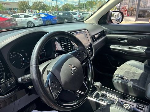 Used 2019 Mitsubishi Outlander SE AWD/4WD image 10