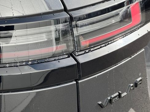 Used 2025 Land Rover Range Rover Velar Dynamic SE image 34