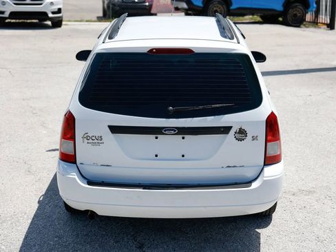 Used 2004 Ford Focus SE FWD image 6