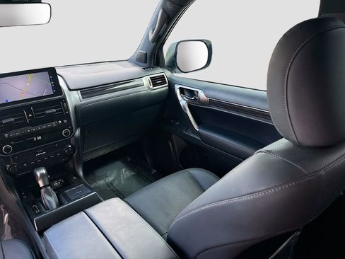 Used 2022 Lexus GX 460 Premium w/ Premium Package AWD/4WD image 25
