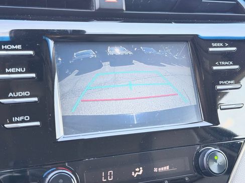 Used 2018 Toyota Camry SE FWD image 22