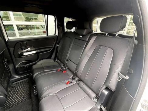 Used 2026 Mercedes-Benz GLB 250 4MATIC image 28