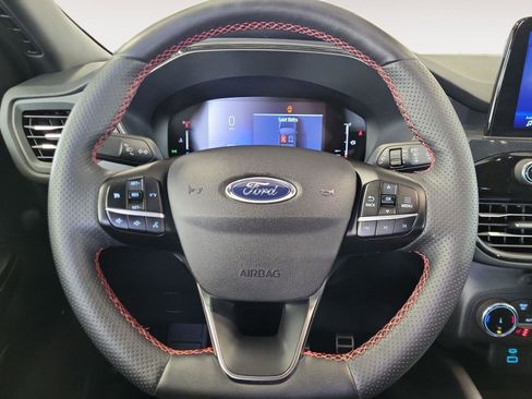 Used 2023 Ford Escape ST-Line image 16