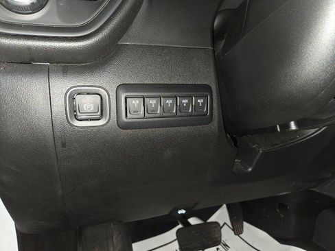 Used 2024 Chevrolet Silverado 2500 Custom w/ Custom Value Package image 12
