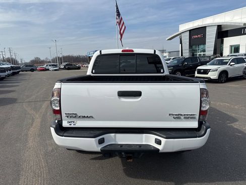 Used 2010 Toyota Tacoma PreRunner w/ TRD Sport Pkg image 4