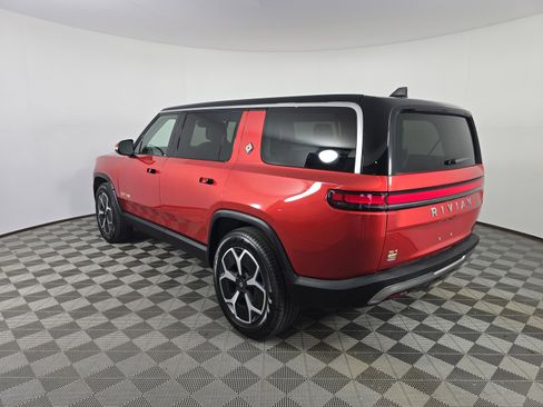 Used 2024 Rivian R1S Adventure AWD/4WD image 3