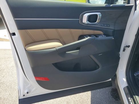 New 2026 Kia Sorento SX Prestige w/ Olive Brown Leather Package AWD/4WD image 8