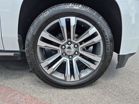 Used 2019 GMC Yukon XL Denali w/ Denali Ultimate Package AWD/4WD image 18
