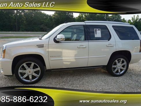 Used 2014 Cadillac Escalade Premium RWD image 38