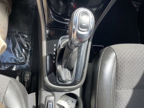 Used 2018 Buick Encore Preferred AWD/4WD image 22