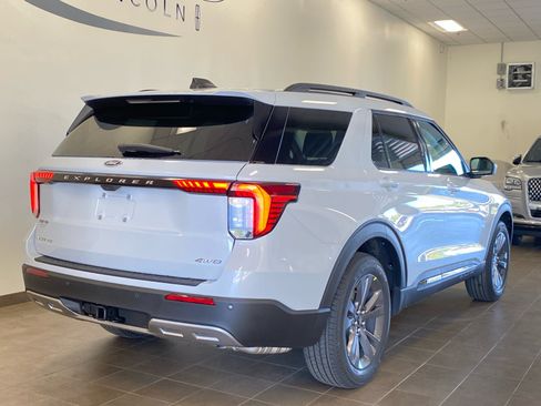 New 2026 Ford Explorer Active w/ Active Comfort Package AWD/4WD image 8