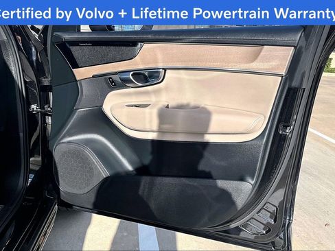 Certified 2025 Volvo XC90 B5 Plus image 25